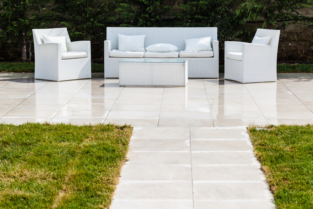 Outdoor Concrete Living Space for Relaxation and Entertainment
